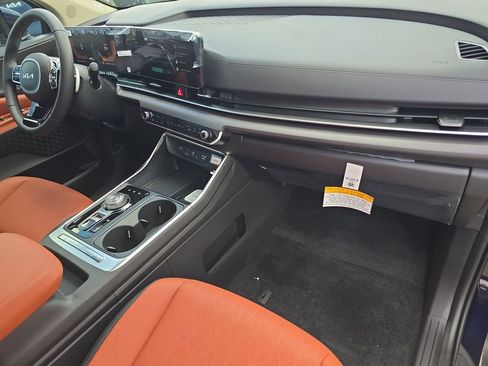 New 2026 Kia Carnival EX FWD image 12