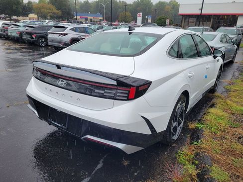 New 2026 Hyundai Sonata SEL image 3