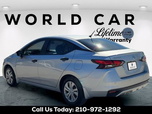 Used 2021 Nissan Versa S image 5