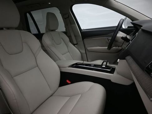 Used 2023 Volvo XC90 B5 Plus w/ Protection Package Premier AWD/4WD image 33