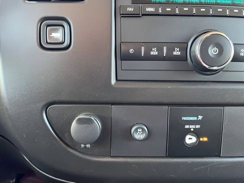 Used 2023 Chevrolet Express 2500 RWD 2500 135 w/ Driver Convenience Package image 12