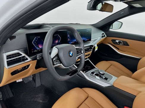 Used 2025 BMW 330i Sedan w/ Premium Package image 9