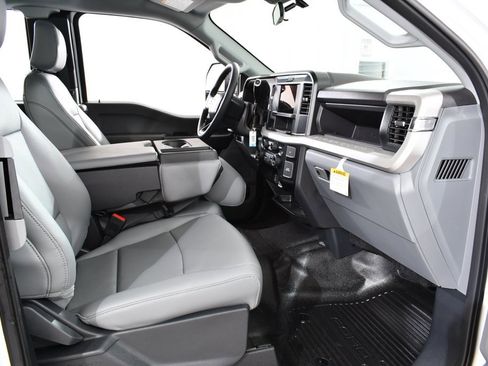 New 2025 Ford F350 XL w/ XL Chrome Package image 10