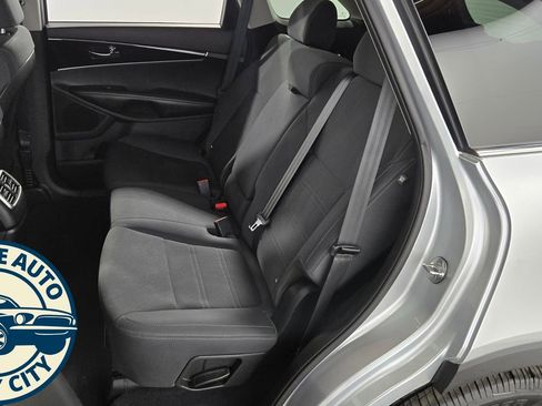 Used 2019 Kia Sorento S AWD/4WD image 26