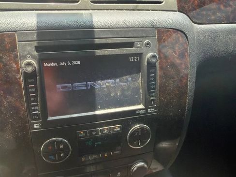 Used 2013 GMC Yukon Denali AWD/4WD image 13