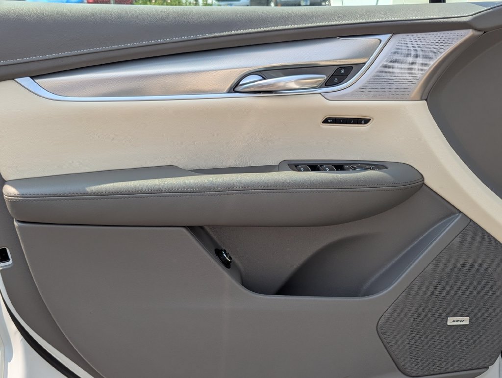 Used 2020 Cadillac XT5 Premium Luxury AWD/4WD image 13