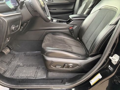 Used 2023 Jeep Grand Cherokee L Laredo image 20