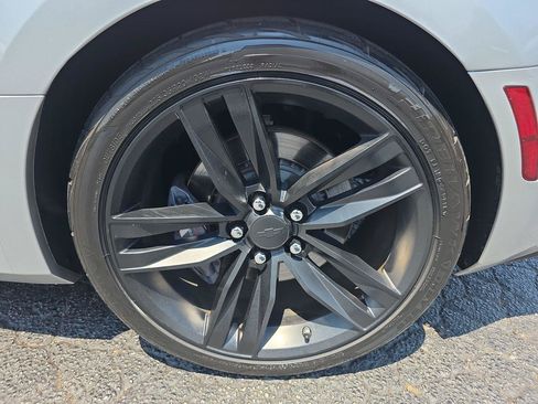 Used 2017 Chevrolet Camaro SS RWD image 31
