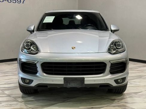 Used 2017 Porsche Cayenne Platinum Edition AWD/4WD image 3