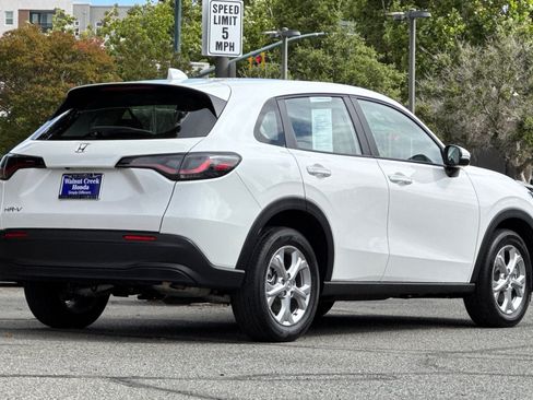 Used 2025 Honda HR-V LX image 4