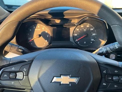 Used 2025 Chevrolet Trax LS w/ Driver Confidence Package FWD image 11
