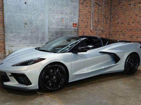 Used 2021 Chevrolet Corvette Stingray Preferred Cpe w/ 2LT image 38