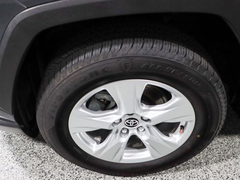 Used 2020 Toyota RAV4 XLE image 11