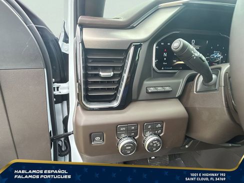 New 2026 GMC Sierra 2500 Denali w/ Denali Reserve Package AWD/4WD image 17