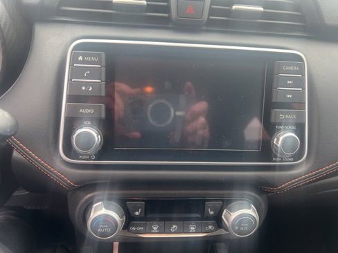 Used 2020 Nissan Versa SR w/ Convenience Package image 9