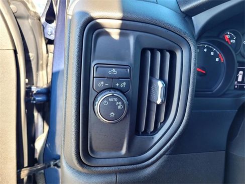 Used 2022 Chevrolet Silverado 1500 Custom image 19