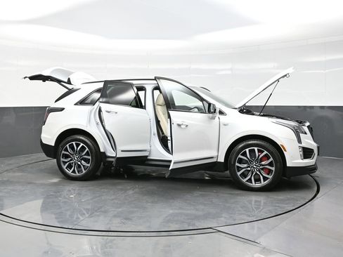 New 2025 Cadillac XT5 Sportv w/ Technology Package image 40