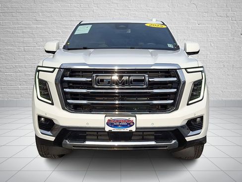 Used 2025 GMC Yukon XL Elevation image 2