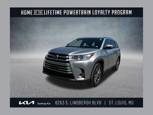 Used 2019 Toyota Highlander XLE AWD/4WD image 1