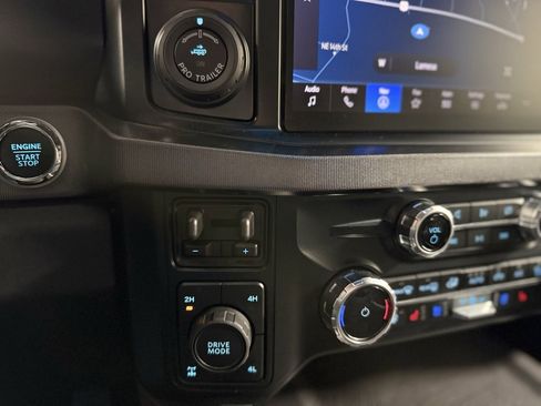 Used 2024 Ford F350 Platinum image 22