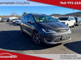 Used 2018 Chrysler Pacifica Limited w/ Tire & Wheel Group video 1
