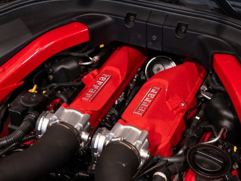 Certified 2019 Ferrari Portofino image 19