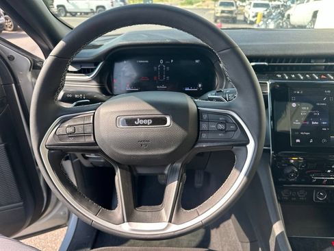 Certified 2023 Jeep Grand Cherokee L Laredo AWD/4WD image 17
