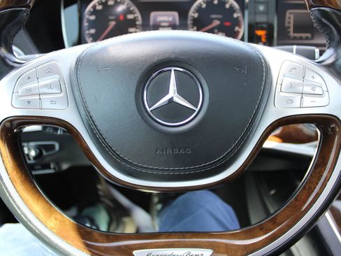 Used 2016 Mercedes-Benz Maybach S 600 image 22