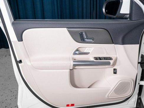 Certified 2023 Mercedes-Benz GLA 250 image 11