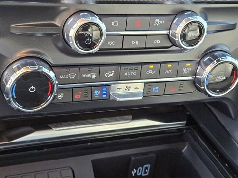 New 2026 Ford F250 Platinum image 15