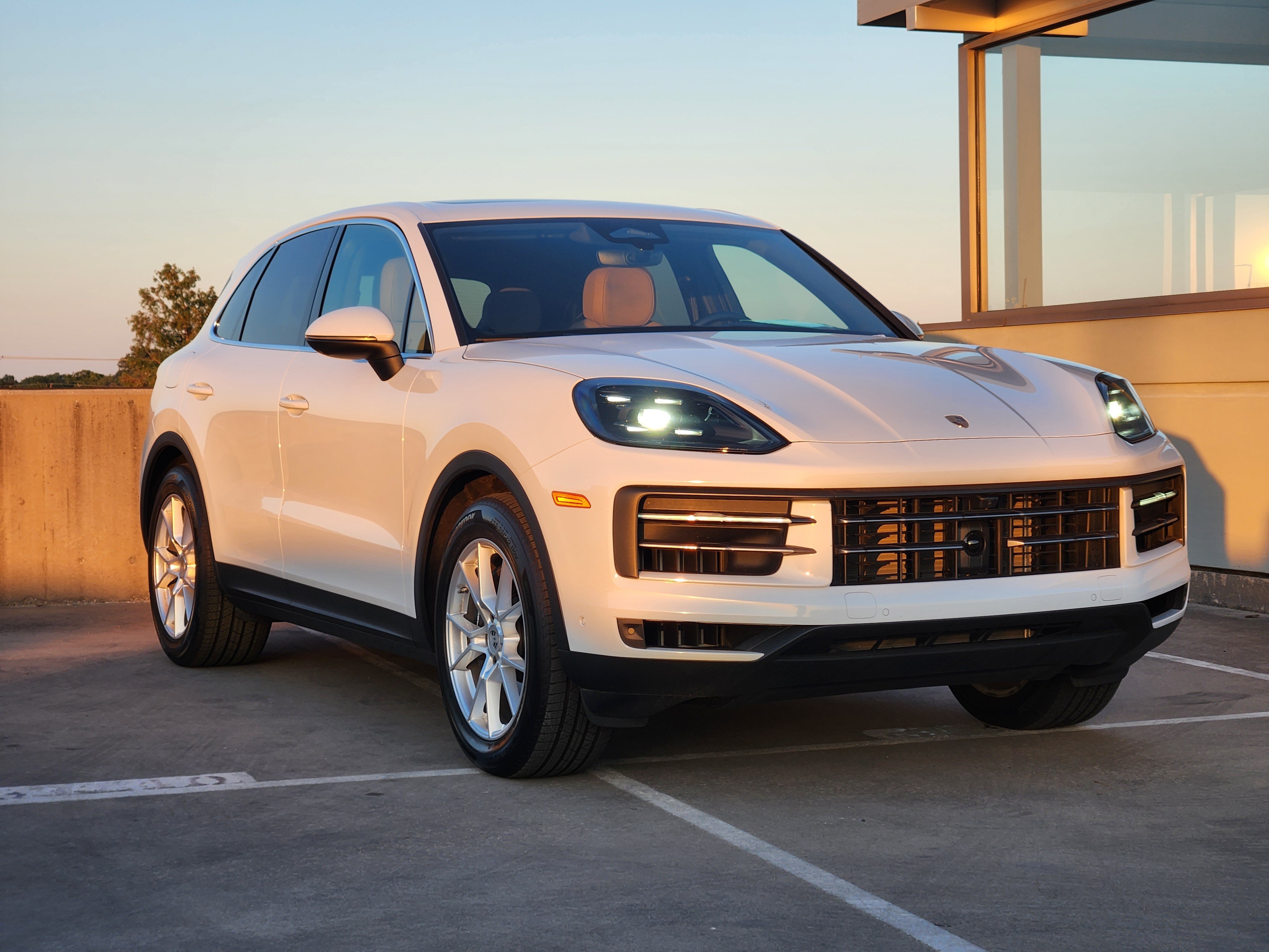 Certified 2026 Porsche Cayenne AWD/4WD image 10