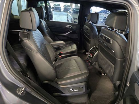 Used 2024 BMW X7 M60i w/ Climate Comfort Package AWD/4WD image 33