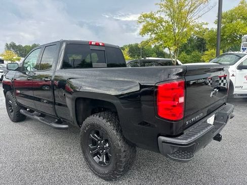 Used 2018 Chevrolet Silverado 1500 LT w/ Midnight Edition AWD/4WD image 14