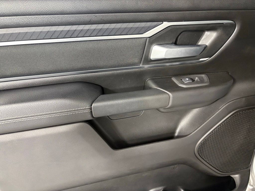 Used 2025 RAM 1500 Big Horn AWD/4WD image 32