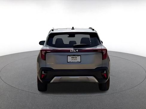 Used 2025 Kia Seltos S image 12