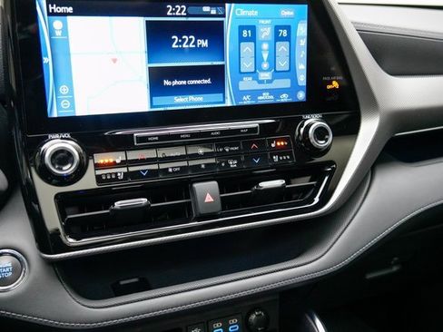 Used 2022 Toyota Highlander Platinum image 22