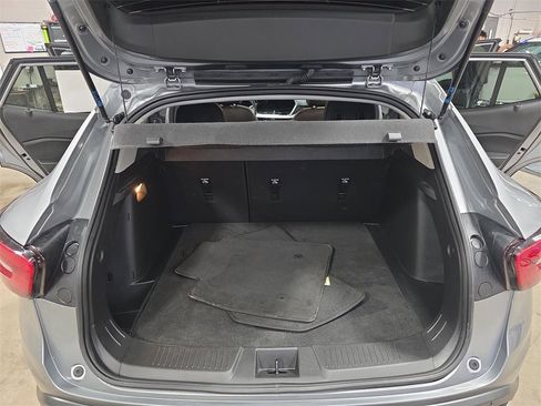 Used 2024 Chevrolet Trax LT w/ Driver Confidence Package image 12