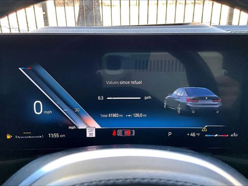 Used 2023 BMW 330i Sedan w/ M Sport Package image 25