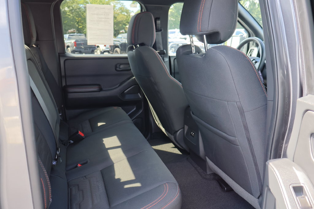 Used 2026 Nissan Frontier PRO-4X AWD/4WD image 18