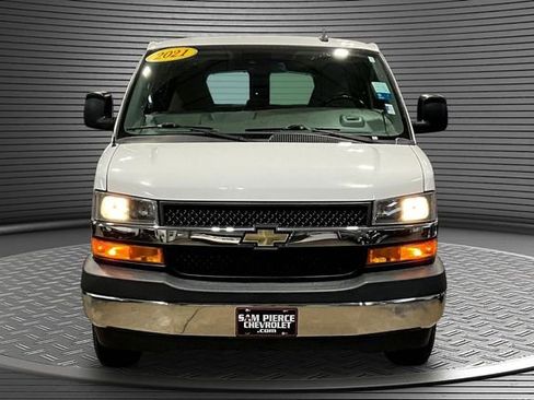 Used 2021 Chevrolet Express 2500 LT w/ LT Preferred Equipment Group RWD image 2
