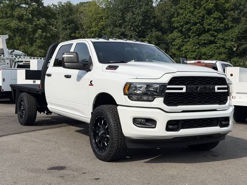 Used 2023 RAM 3500 Tradesman AWD/4WD image 7