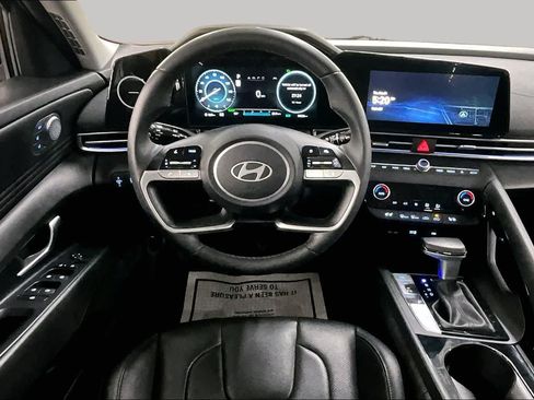Used 2024 Hyundai Elantra Limited FWD image 6