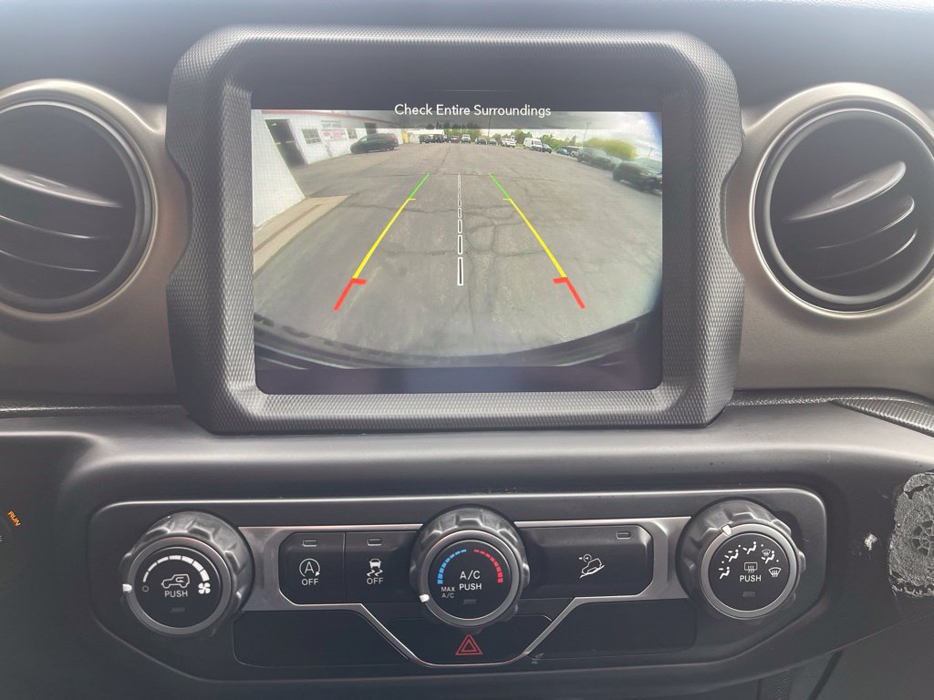 Used 2018 Jeep Wrangler Unlimited Sport AWD/4WD image 24