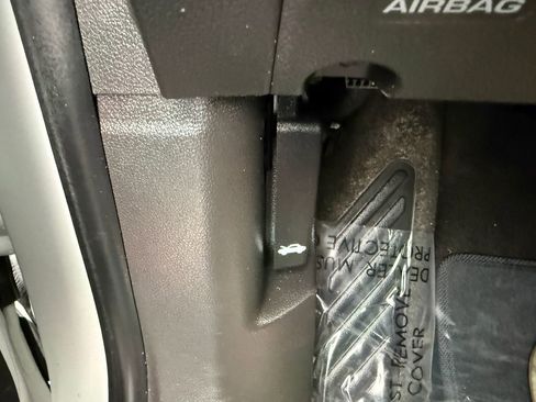 Used 2022 Buick Encore Preferred w/ Safety Package image 34