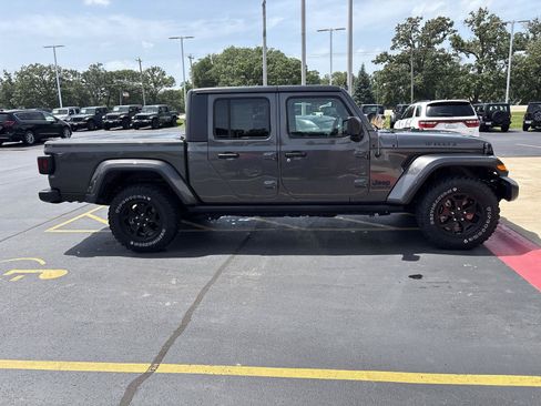 Used 2021 Jeep Gladiator Sport AWD/4WD image 4