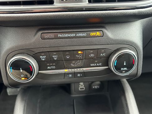 Used 2025 Ford Escape ST-Line AWD/4WD image 23