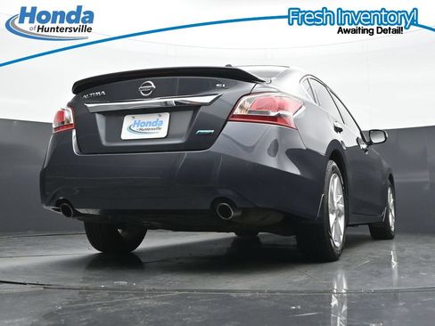 Used 2013 Nissan Altima 2.5 SL w/ 2.5 Moonroof Pkg FWD image 33