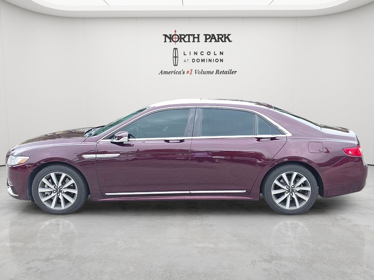 Used 2020 Lincoln Continental FWD image 3