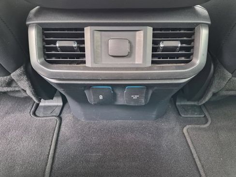 Used 2024 Ford F150 Lariat AWD/4WD image 19