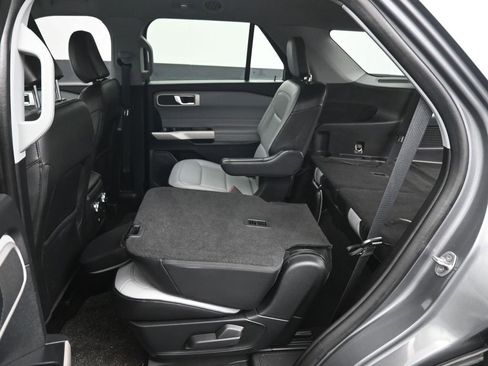 Used 2021 Ford Explorer XLT w/ Equipment Group 202A image 38